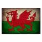 Preview: Flagge Wales im Grunge-Stil: Der rote Drache ist das Wappentier von Wales.