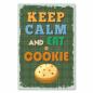 Preview: Vintage Poster im Karo-Design: "Keep Calm and Eat a Cookie" mit leckerem Keks.