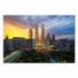 Preview: Petronas Twin Towers, Sonnenuntergang, Skyline von Kuala Lumpur, Park & Wasser.