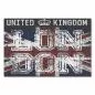 Preview: "London" steht in großen Buchstaben vor dem Union Jack auf Vintage-Hintergrund.