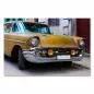 Preview: Gelber Oldtimer mit Chromdetails, Straße in Havanna, Used-Look, Charme.