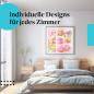 Preview: Schlafzimmer Deko: Modernes Zimmer mit "Cupcakes & Macarons" Poster. Süße Wanddeko.