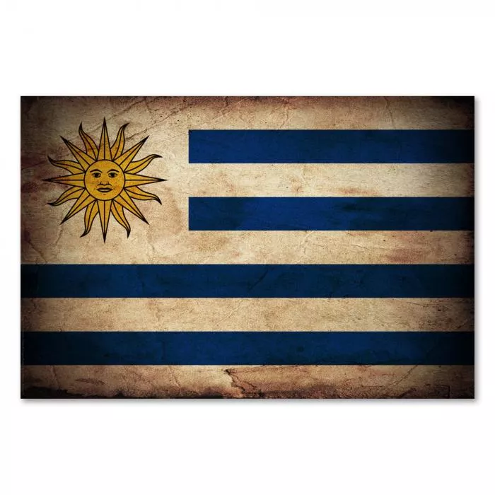 Flagge Uruguay mit Sonne und Streifen: Sonne steht für Unabhängigkeit, Streifen für die ursprünglichen Departements.