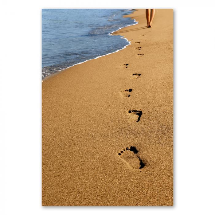 Fußspuren im Sandstrand symbolisieren Freiheit, Abenteuerlust und die Schönheit der Natur.