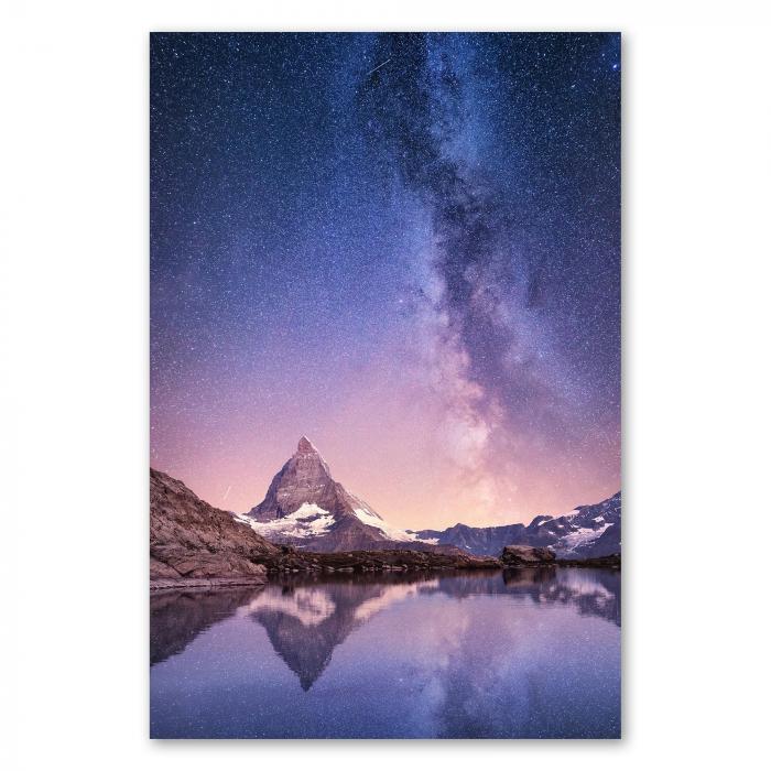 Matterhorn, sternenklarer Nachthimmel, Milchstraße, Spiegelung im See.