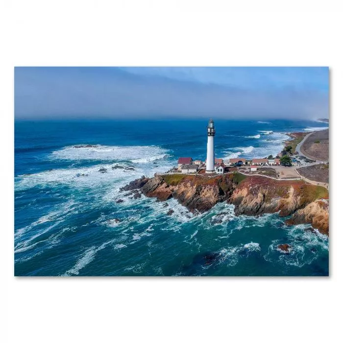 Luftaufnahme: Pigeon Point Leuchtturm, kalifornische Küste, Wellen & Felsen.