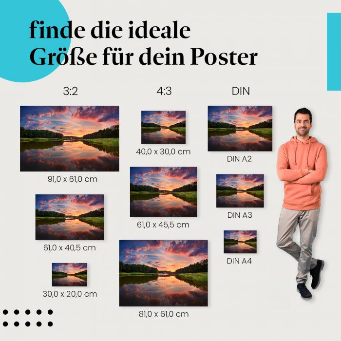 Entdecke die passende Postergröße: Fluss, Spiegelung des Abendhimmels, warme Rottöne.