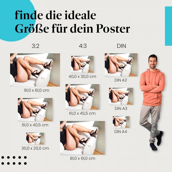 "Lange Beine in High Heels auf Sofa": Poster - Frau, Unterwäsche & Schuhe