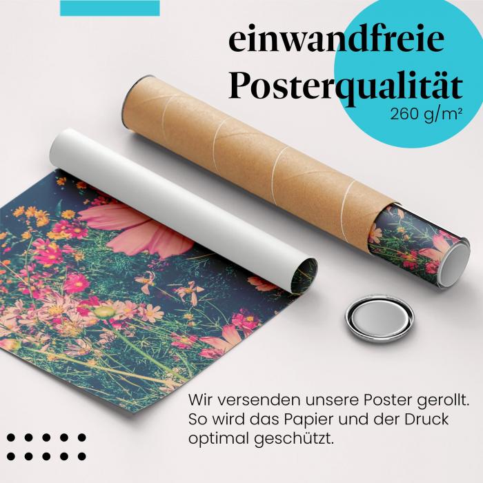 Gerolltes Poster "Blumenwiese" - Sommerliche Blütenpracht, sicher verpackt.