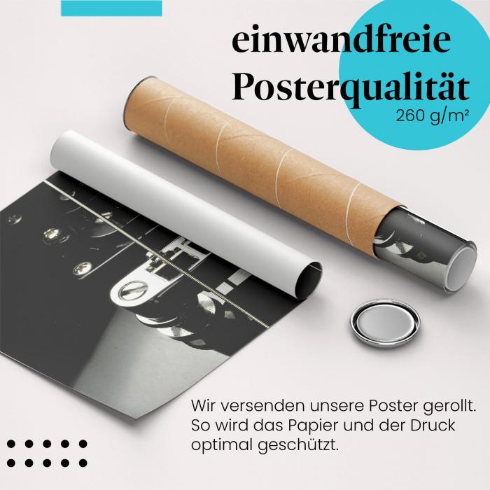 Gerolltes Poster "E-Gitarren Brücke & Saiten". Schwarzweiß.