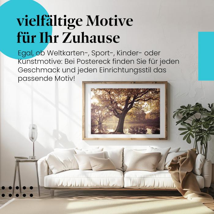 Stylisches Leinwandbild: Herbstliche Stimmung - Einsamer Baum am See im goldenen Licht.