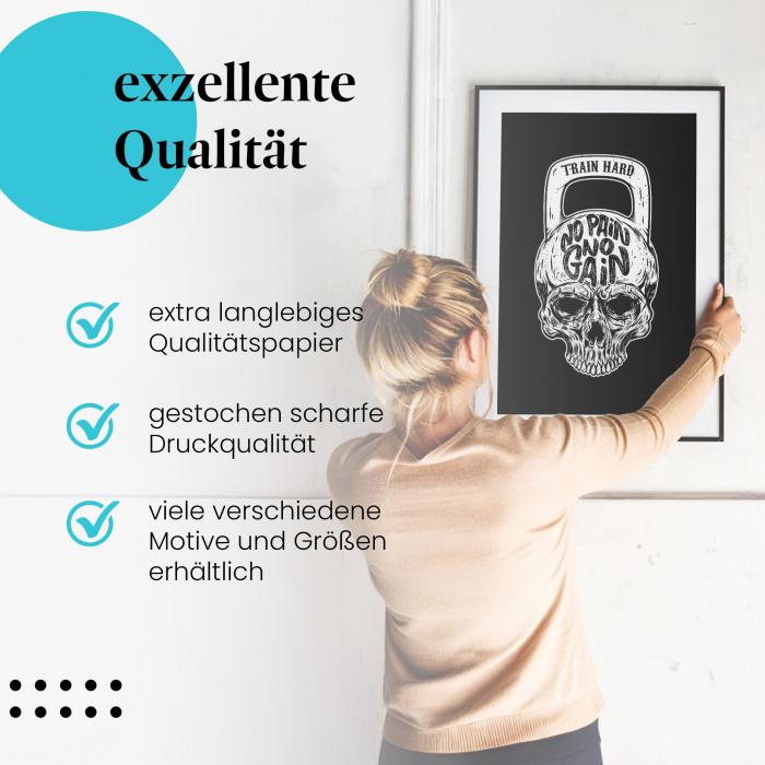 Gerahmtes Wandbild "Motivationsspruch Kettlebell Skull" in verschiedenen Größen.