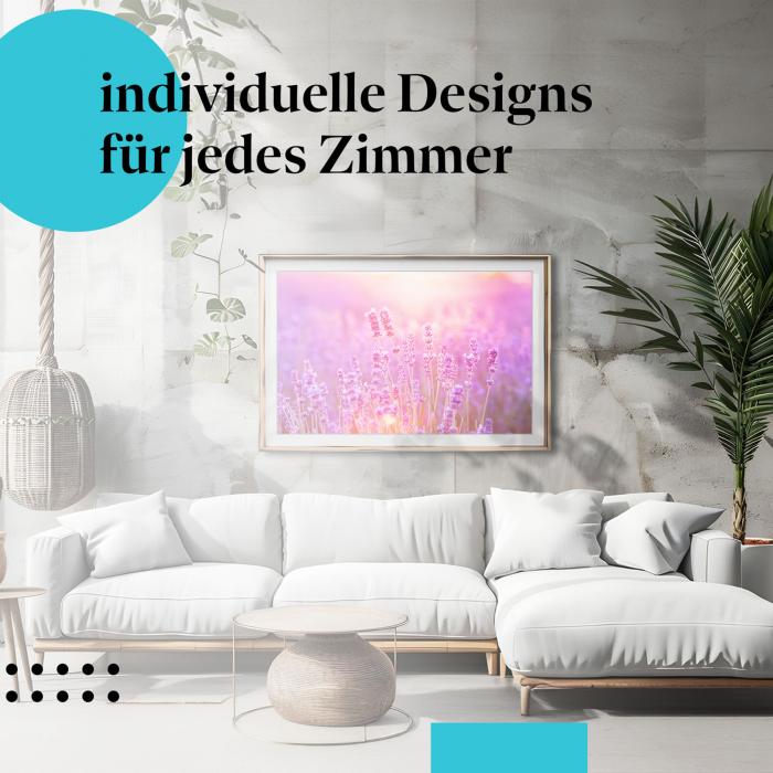 Schlafzimmer Deko: Romantisches Schlafzimmer mit "Lavendelfeld" Poster. Provenzalisches Flair.