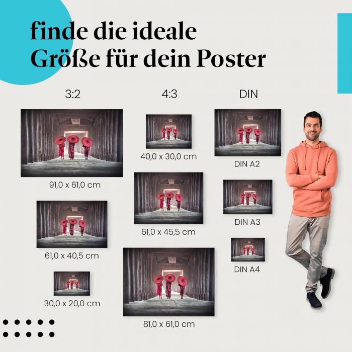 Wähle die ideale Postergröße: Drei buddhistische Mönche in roten Roben mit Schirmen.