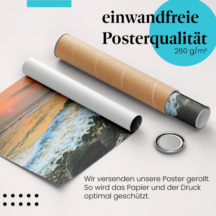 Gerolltes Poster "Sonnenuntergang Meer" - Küstenlandschaft, sicher verpackt.