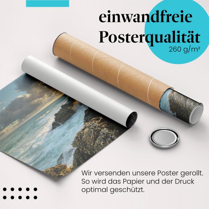 Gerolltes Poster "Küstenlandschaft". Kraft des Meeres, sicher verpackt.