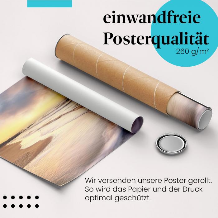 Gerolltes Poster "Sonnenaufgang am Strand". Strand & Meer, sicher verpackt.