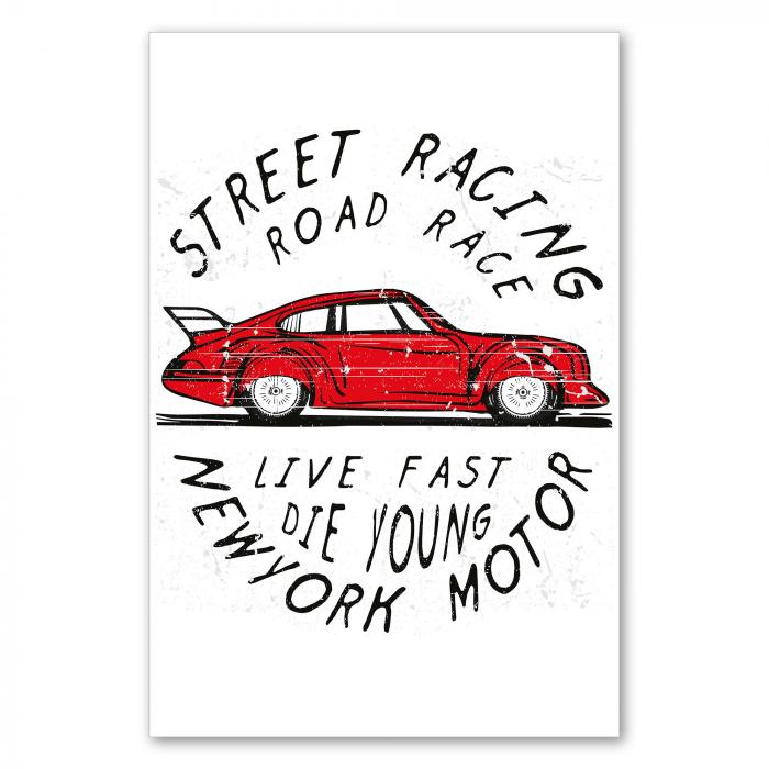 "Live fast, die young" - Roter Sportwagen beim Street Racing in New York.