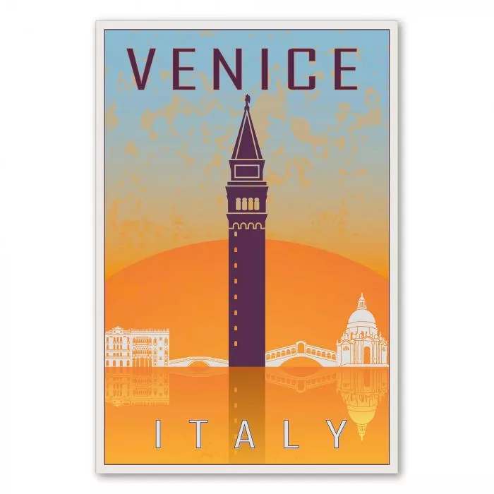 Der Campanile von San Marco und weitere Wahrzeichen spiegeln sich im Wasser – ein Vintage-Reiseposter von Venedig.