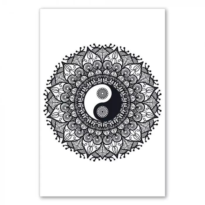 Ein detailreiches Mandala symbolisiert die Harmonie und Balance zwischen Yin und Yang.