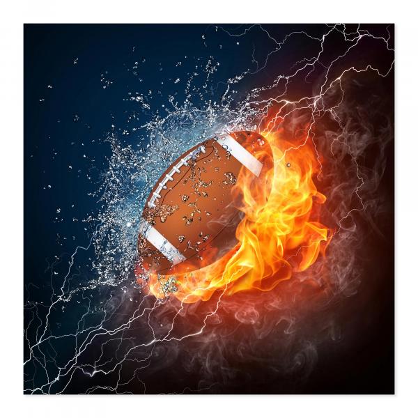 American Football in Flammen & Wasserspritzern, blauer Hintergrund mit Blitzen.