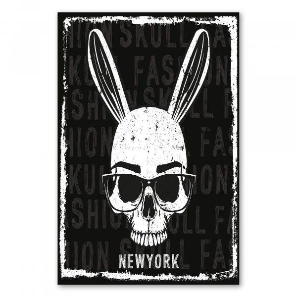 "New Yorker Fashion Skull": Totenkopf mit Hasenohren & Brille, bunt & stylisch.