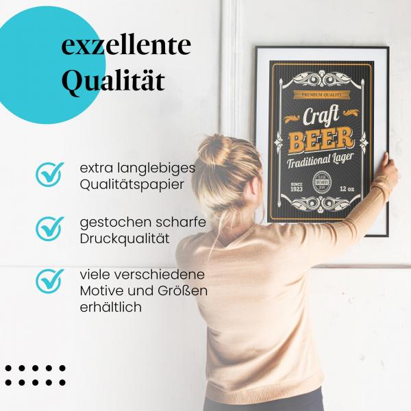 Gerahmtes Bild "Traditionelles Bier". Klassisches Etikett, Retro-Stil.