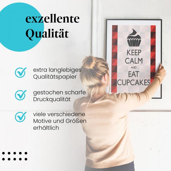 Gerahmtes Wandbild "Cupcake-Liebe: Keep Calm & Genießen" in verschiedenen Größen.