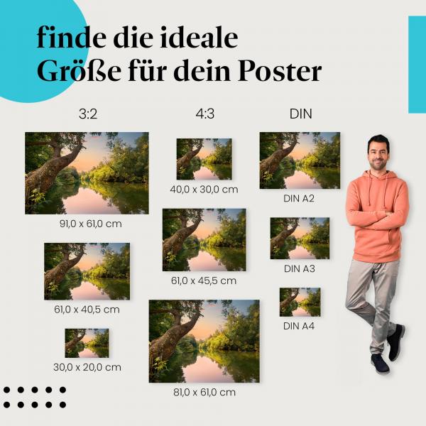 Finde die ideale Postergröße: Fluss schlängelt sich durch Landschaft, Sonnenuntergang.