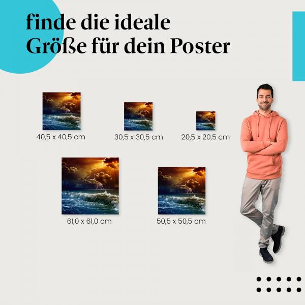 Wähle die ideale Postergröße: Dramatische Szene am Meer mit dunklen Wolken, Blitzen und hohen Wellen.