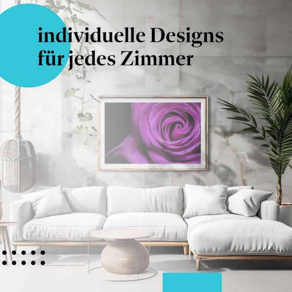 Schlafzimmer Deko: Modernes Schlafzimmer mit "Lila Rose" Poster. Geheimnisvolle Wanddeko.