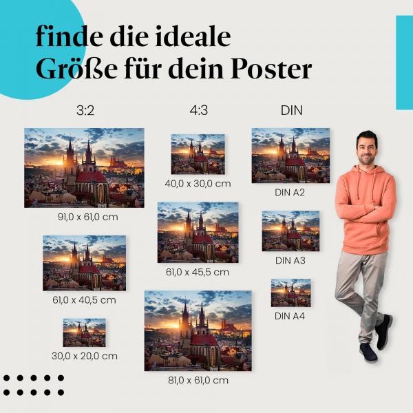 Entdecke die passende Postergröße: Prager Altstadt: Teynkirche, Prager Burg, Sonnenuntergang.