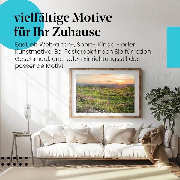 Dieses Leinwandbild mit dem Blumenfeld im Sonnenuntergang strahlt Ruhe und Harmonie aus und lässt Sie vom Urlaub träumen.