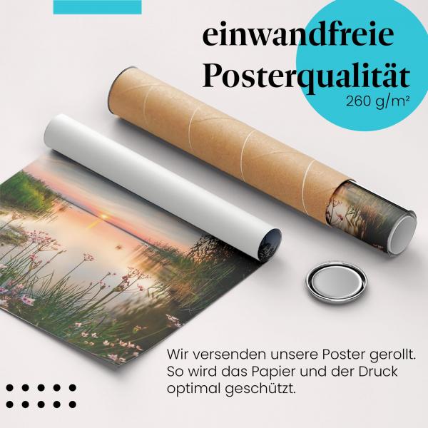 Gerolltes Poster "See & Sonnenuntergang" - Ruhe & Schönheit, sicher verpackt.