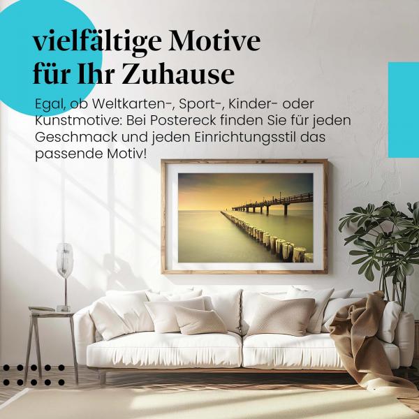 Dieses Leinwandbild mit dem Steg und dem Meer ist ein Hingucker und versprüht Urlaubsfeeling.