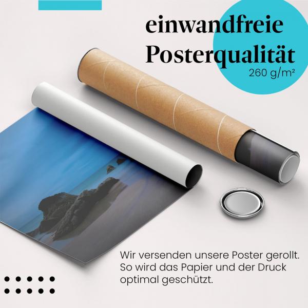 Gerolltes Poster "Blaue Stunde", Strand.