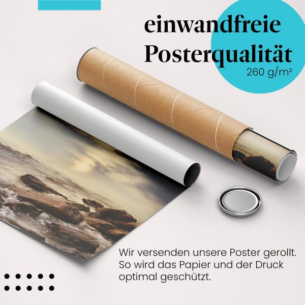 Gerolltes Poster "Sturm & Meer" - Mächtige Naturgewalten, sicher verpackt.