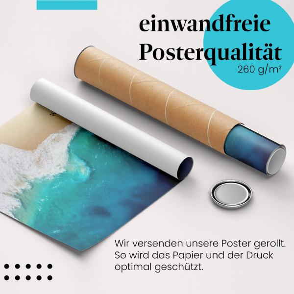 Gerolltes Poster "Wellen & Strand". Mächtiges Meer, sicher verpackt.