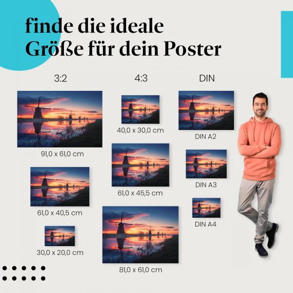 Finde die ideale Postergröße: Windmühlen am Kanal, Sonnenuntergang, malerisches Licht.