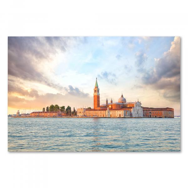 Panorama: San Giorgio Maggiore (Venedig) bei Sonnenaufgang, goldenes Licht.